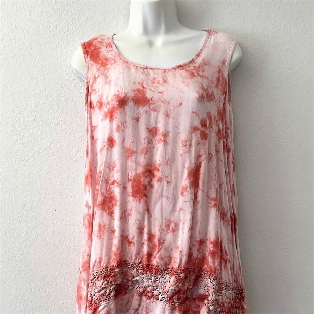 TIE DYE CROCHET DETAIL TOP LIKE NEW